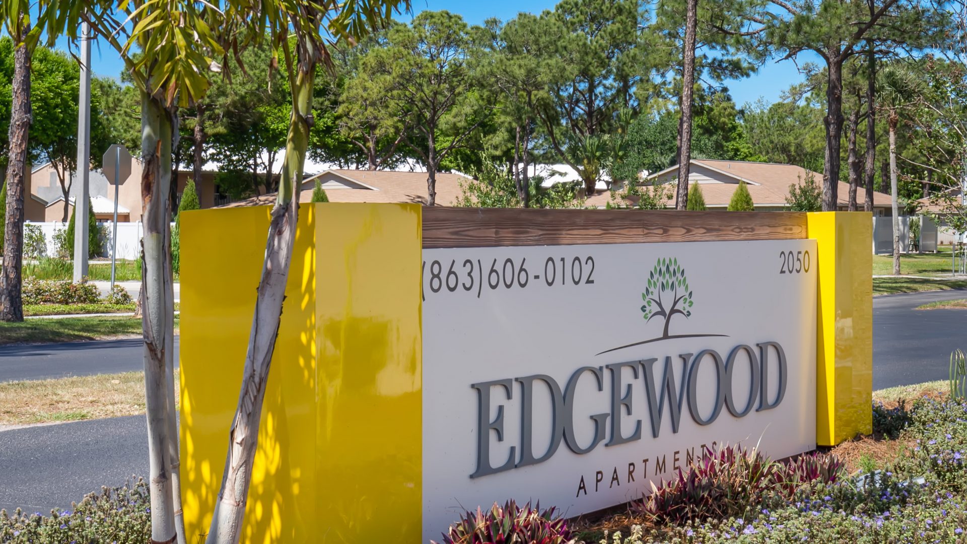 front sign edgewood apartments
